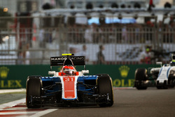 Естебан Окон, Manor Racing MRT05
