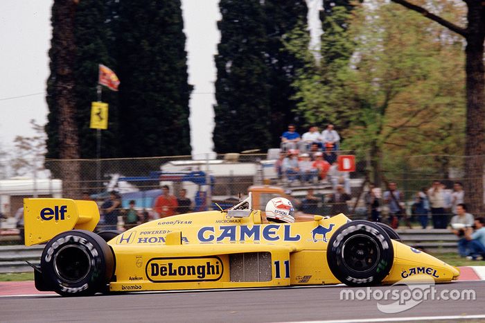 #11: Satoru Nakajima, Team Lotus, Honda 99T