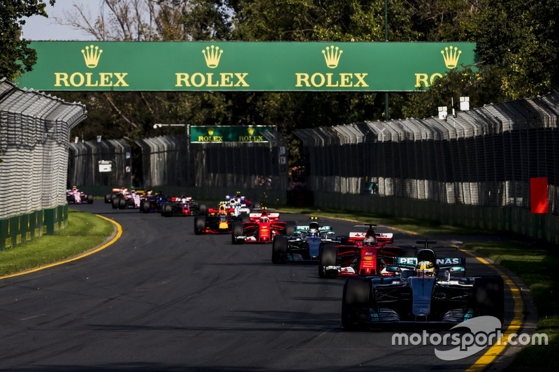 Льюіс Хемілтон, Mercedes AMG F1 W08, Себастьян Феттель, Ferrari SF70H, Валттері Боттас, Mercedes AMG F1 W08, та інші
