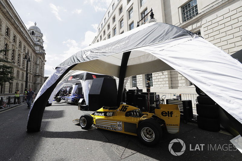 Renault Sport F1 Team RS01