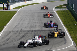 Lance Stroll, Williams FW40, Nico Hulkenberg, Renault Sport F1 Team RS17, Daniil Kvyat, Scuderia Toro Rosso STR12