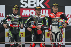 Подіум: переможець гокни Том Сайкс, Kawasaki Racing, друге місце Джонатан Рей, Kawasaki Racing, трет