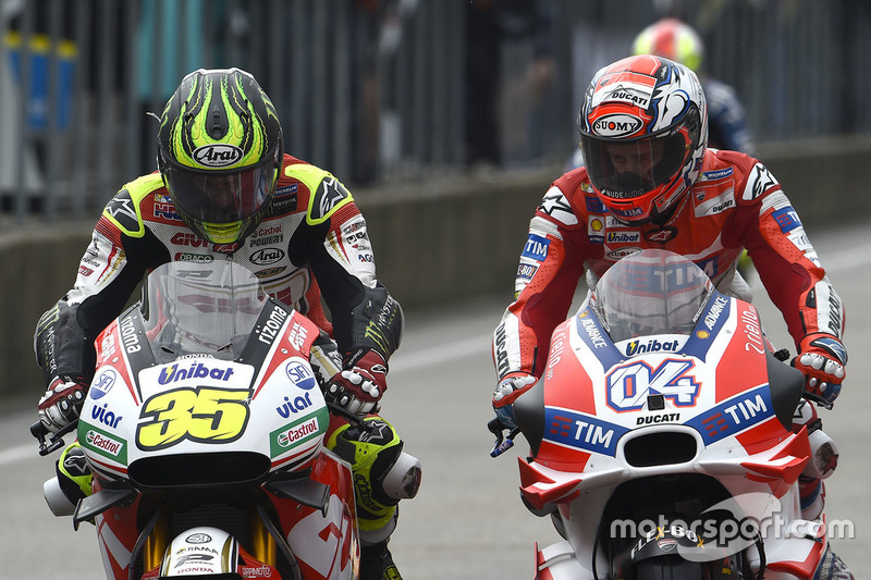 Cal Crutchlow, Team LCR Honda e Andrea Dovizioso, Ducati Team in pitlane
