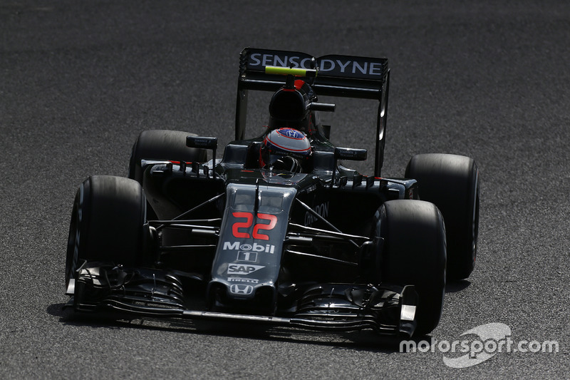 17: Jenson Button, McLaren MP4-31