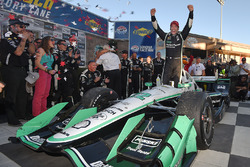 Race winner and 2016 champion Simon Pagenaud, Team Penske Chevrolet