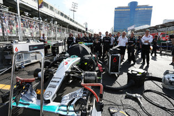 Nico Rosberg, Mercedes AMG F1 W07 Hybrid di grid