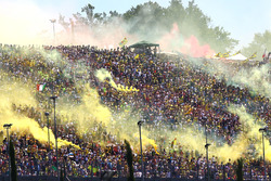 Fans voor Valentino Rossi, Yamaha Factory Racing