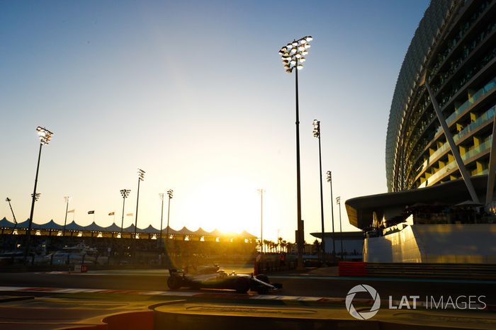 Lewis Hamilton, Mercedes AMG F1 W08