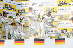 Podium: Champagnedusche #99 Precote Herberth Motorsport Porsche 911 GT3 R: Robert Renauer, Martin Ra