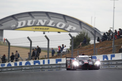 #8 Audi Sport Team Joest Audi R18 e-tron quattro: Lucas di Grassi, Loic Duval, Oliver Jarvis