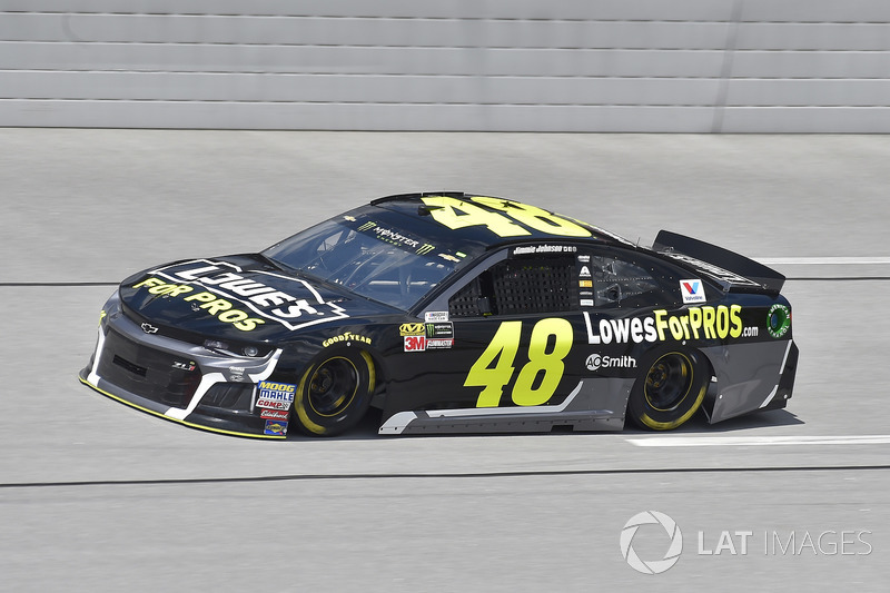 16. Jimmie Johnson, Hendrick Motorsports, Chevrolet Camaro Lowe's for Pros