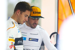 Стоффель Вандорн, McLaren, та Фернандо Алонсо, McLaren