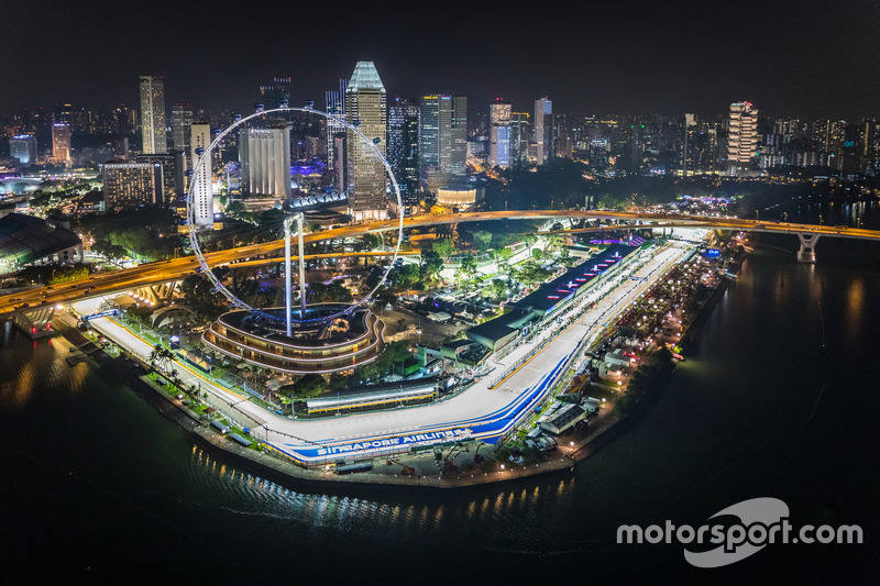 View of Singapore Flyer & Pit Building