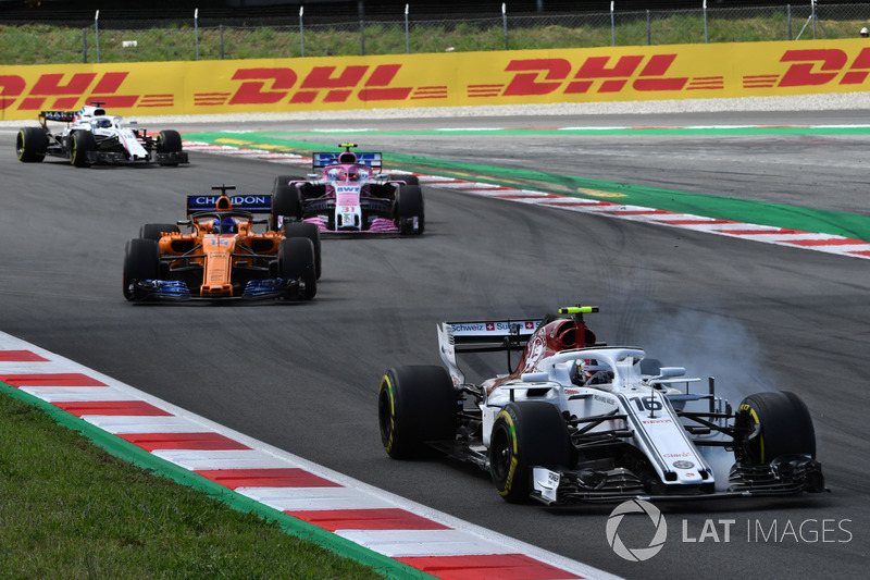 Charles Leclerc, Sauber C37, bloccaggio