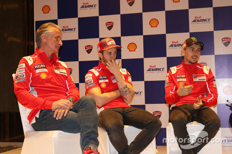 Paolo Ciabatti mit Andrea Dovizioso und Jorge Lorenzo, Ducati Team