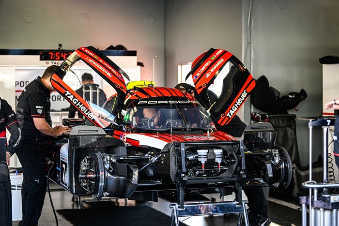 #7 Porsche Penske Motorsport Porsche 963: Felipe Nasr, Josef Newgarden, Matt Campbell, Julien Andlauer, Scott McLaughlin