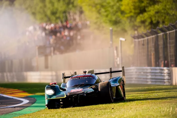 #009 Aston Martin Thor Team Aston Martin Valkyrie: Alex Riberas, Marco Sorensen