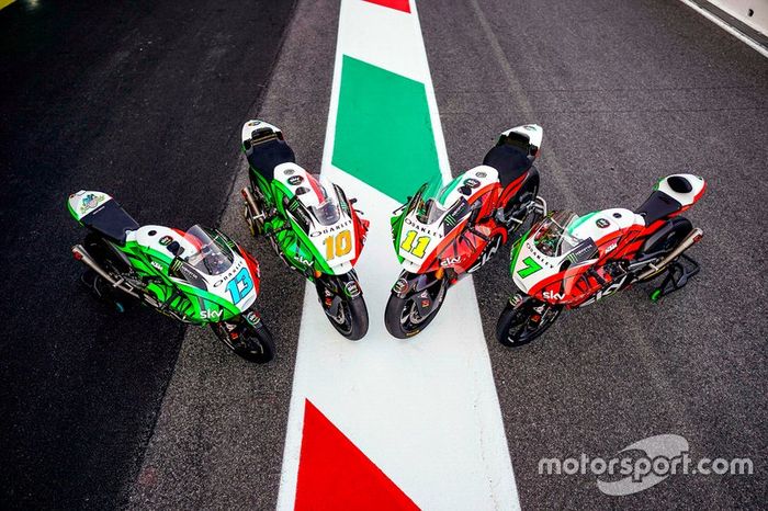 Decoración tricolor Celestino Vietti, Sky Racing Team VR46, Luca Marini, Sky Racing Team VR46, Nicolò Bulega, Sky Racing Team VR46 y Dennis Foggia, Sky Racing Team VR46