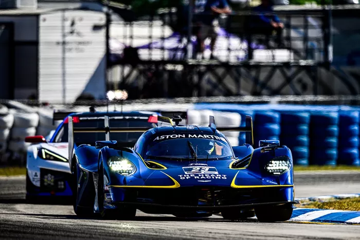 #23 Aston Martin Thor Team Aston Martin Valkyrie: Ross Gunn, Roman De Angelis, Alex Riberas