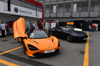 Pirelli Hot Laps cars