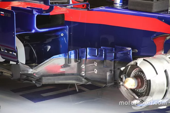 第2戦でアップデートされたSTR14のバージボード
