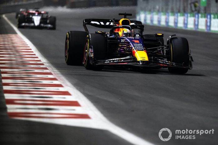 Max Verstappen, Red Bull Racing RB19 