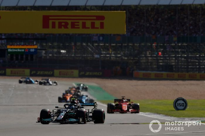 Valtteri Bottas, Mercedes W12, Charles Leclerc, Ferrari SF21