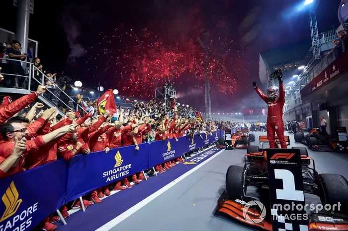 Singapur 2019: su primer triunfo en más de un año, supera a Ascari en victorias como ferrarista.