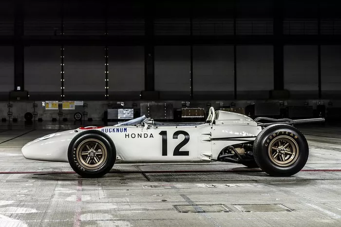 Honda RA272
