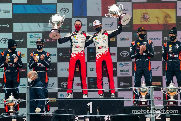 Podio: Sébastien Ogier, Julien Ingrassia, Toyota Gazoo Racing WRT Toyota Yaris WRC, Dani Sordo, Carlos Del Barrio, Hyundai Motorsport Hyundai i20 Coupe WRC, Ott Tänak, Martin Järveoja, Hyundai Motorsport Hyundai i20 Coupe WRC