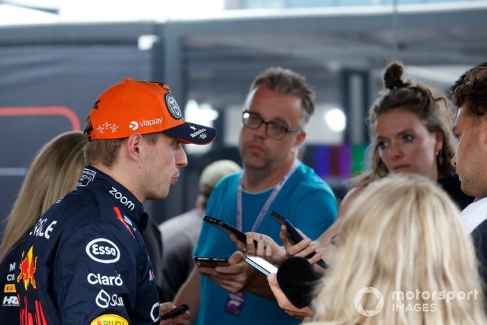 Max Verstappen, Red Bull Racing, es entrevistado tras la clasificación