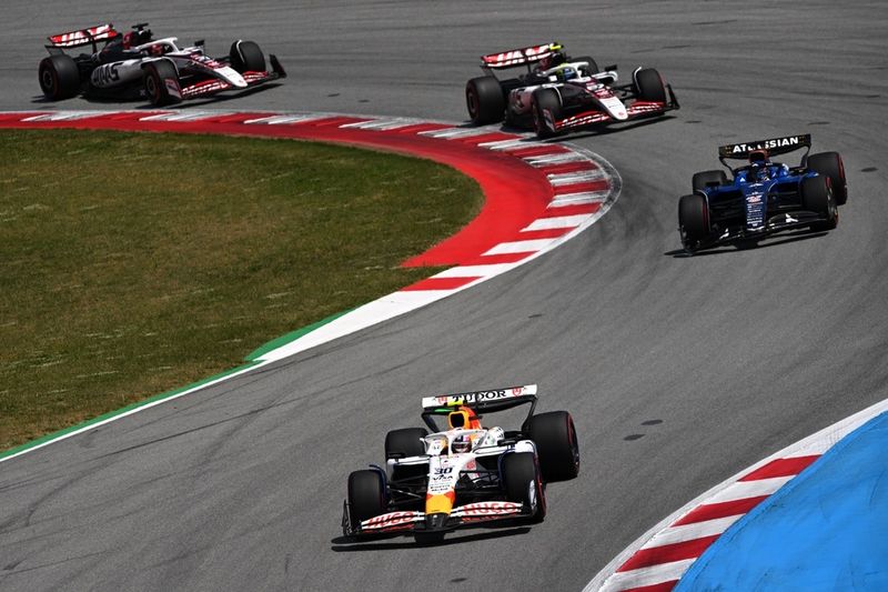 Liam Lawson, Racing Bulls Team, Oliver Bearman, Haas F1 Team, Alexander Albon, Williams