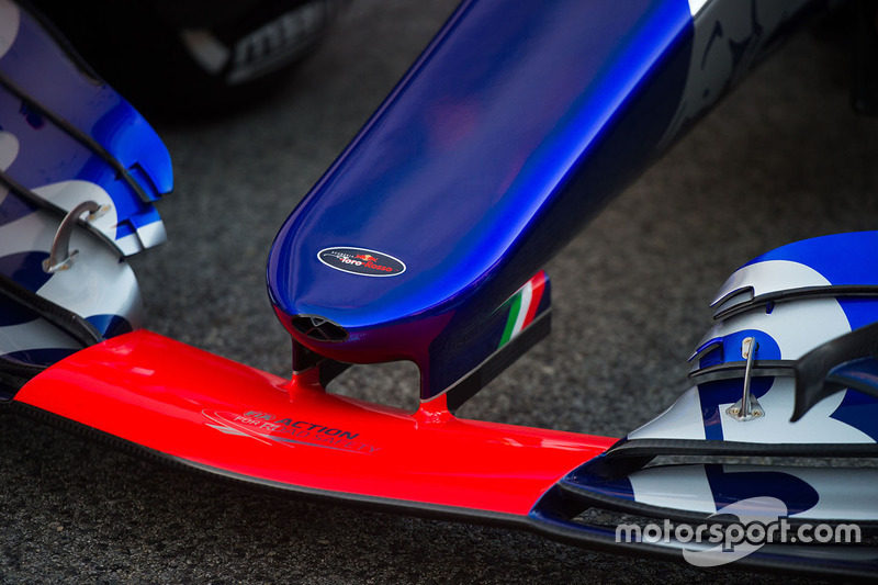 Detalle del Scuderia Toro Rosso STR12