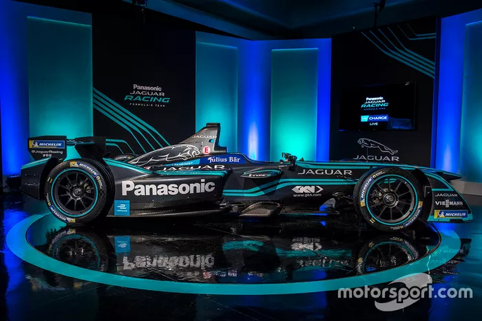 Présentation de la livrée Jaguar Racing