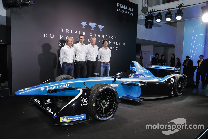 Sebastien Buemi y Nicolas Prost, Renault eDAMS con Alain Prost y Jean-Paul Driot