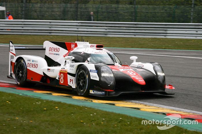 #8 Toyota Gazoo Racing Toyota TS050 Hybrid: Anthony Davidson, Sébastien Buemi, Kazuki Nakajima