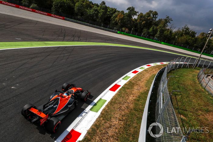 Fernando Alonso, McLaren MCL32