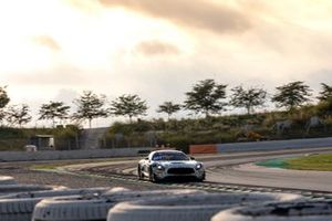 #74 Ram Racing Mercedes-AMG GT3: Remon Vos, Tom Onslow-Cole