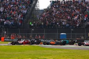 Zhou Guanyu, Alfa Romeo C42, Yuki Tsunoda, AlphaTauri AT03, Daniel Ricciardo, McLaren MCL36, Sebastian Vettel, Aston Martin AMR22