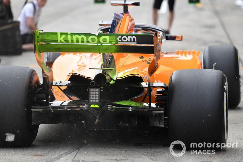 Fernando Alonso, McLaren MCL33 con parafina aerodinámica en el alerón trasero