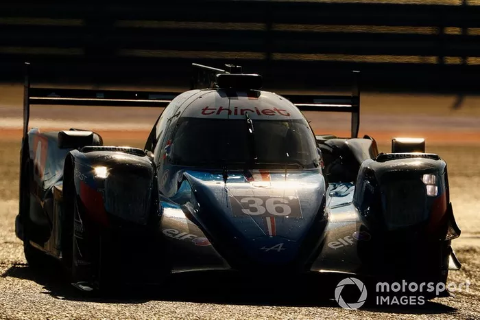 #36 Signatech Alpine Elf Alpine A470: Thomas Laurent, Andre Negrao, Pierre Ragues 