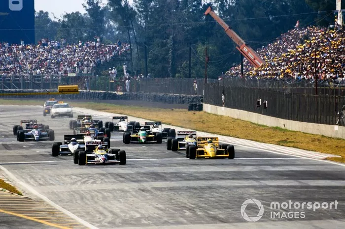 Nigel Mansell, Williams FW11B Honda, Ayrton Senna, Lotus 99T Honda, Riccardo Patrese, Brabham BT56 BMW, Nelson Piquet, Williams FW11B Honda, Eddie Cheever, Arrows A10 Megatron, Teo Fabi, Benetton B187 Ford, Jonathan Palmer, Tyrrell DG016 Ford, Philippe Alliot, Lola LC87 Ford, y Piercarlo Ghinzani, Ligier JS29C Megatron en la salida