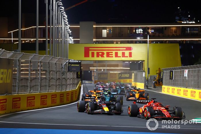 Charles Leclerc, Ferrari SF-24 Sergio Pérez, Red Bull Racing RB20 