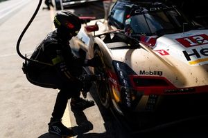 #12 Cadillac Hertz Team Jota Cadillac V-Series.R: Alex Lynn, Norman Nato, Will Stevens
