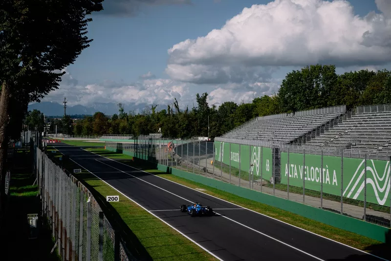 Carlos Sainz, Williams, essais Pirelli Monza