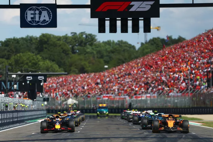Max Verstappen, Red Bull Racing, Oscar Piastri, McLaren