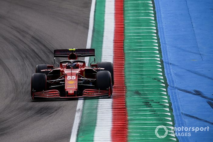 Carlos Sainz Jr., Ferrari SF21