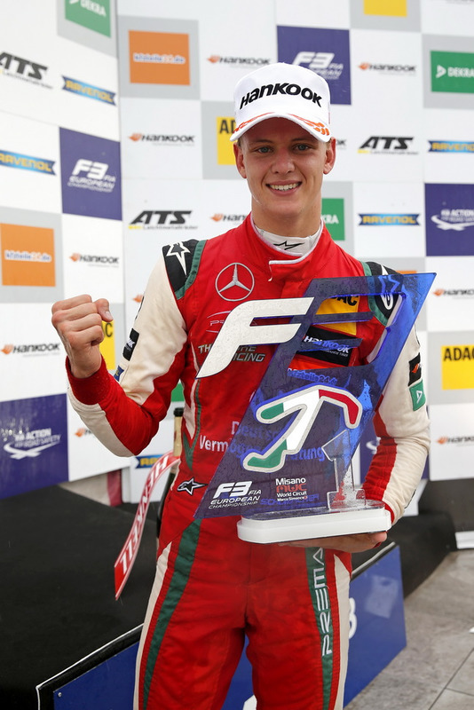 Podium: Le vainqueur Mick Schumacher, PREMA Theodore Racing Dallara F317 - Mercedes-Benz