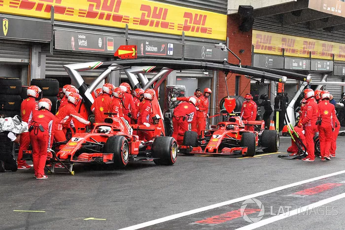 Sebastian Vettel, Ferrari SF71H y Kimi Raikkonen, Ferrari SF71H en Q3