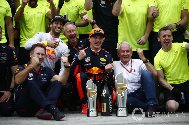 Max Verstappen, Red Bull Racing, race winner, Third place Daniel Ricciardo, Red Bull Racing, Christian Horner, Team Principal, Red Bull Racing, Helmut Markko, Consultant, Red Bull Racing, the Red Bull team celebrate